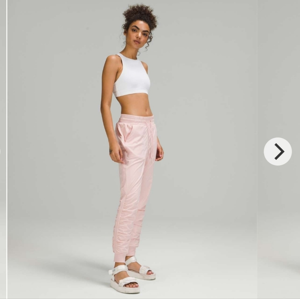 Lululemon Beyond the Studio Jogger - 14